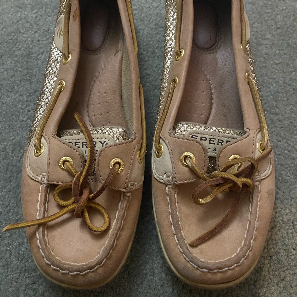 Gold Sperry’s size 7